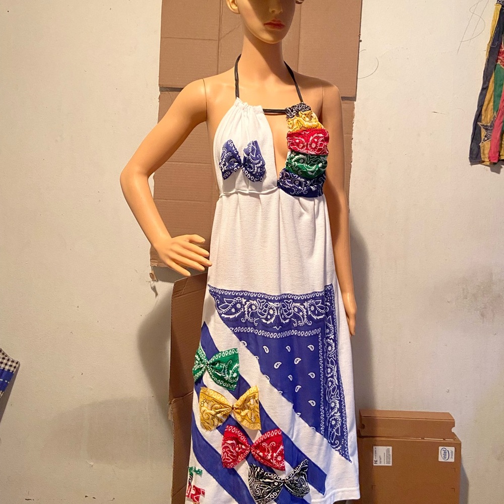 GENUINE THREADZ WHITE WITH BLUE YELLOW RED GREEN BLACK M L XL HAND MADE